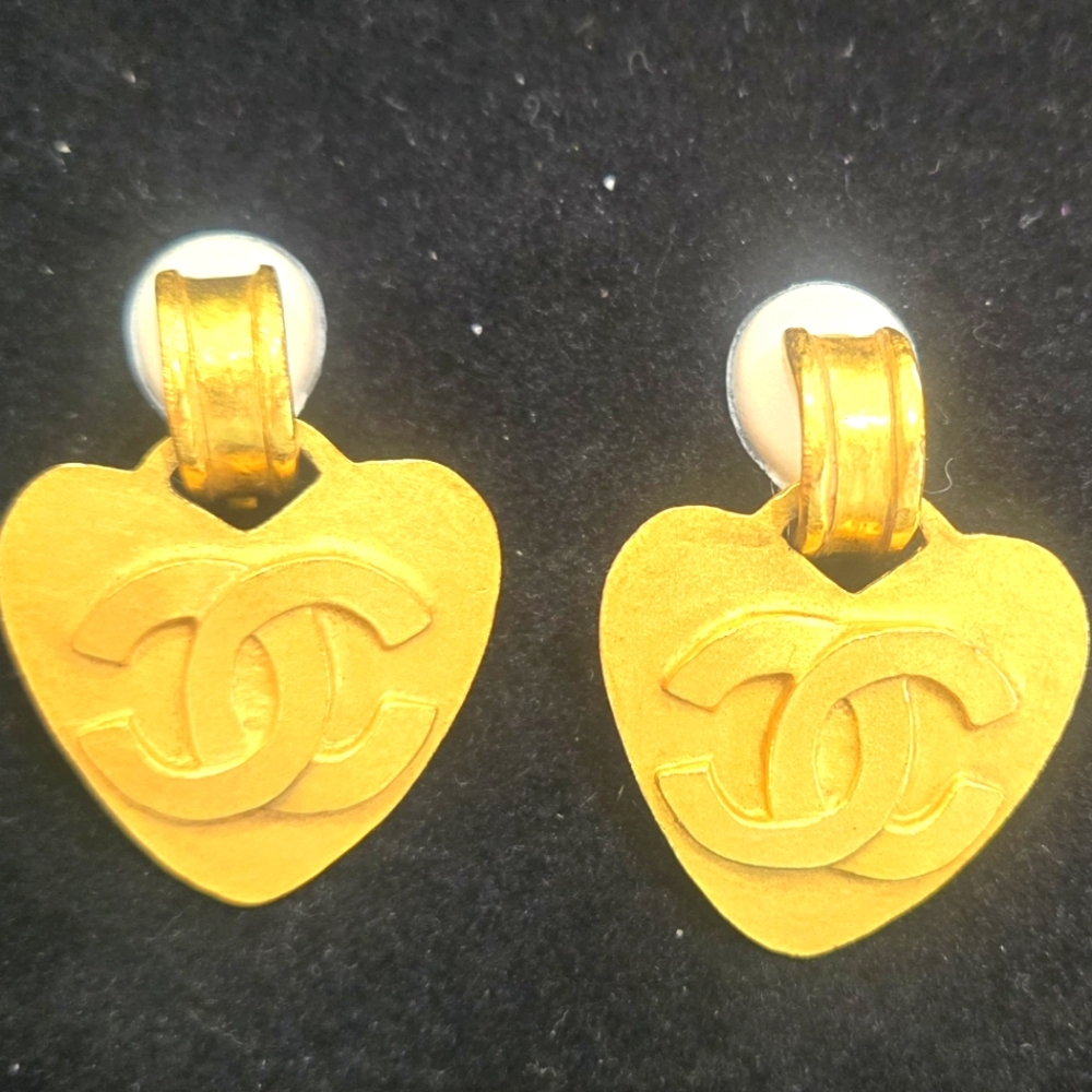 Chanel Vintage 24k Gold-Plated CC Dangle Heart Earrings 1995